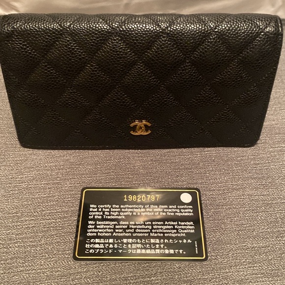 Authentic Chanel Quilted Caviar Bifold Wallet - Picture 2 of 8